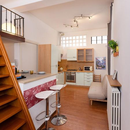 Soft Colors Exclusive Apartment - Navigli District - M2 Милан Экстерьер фото