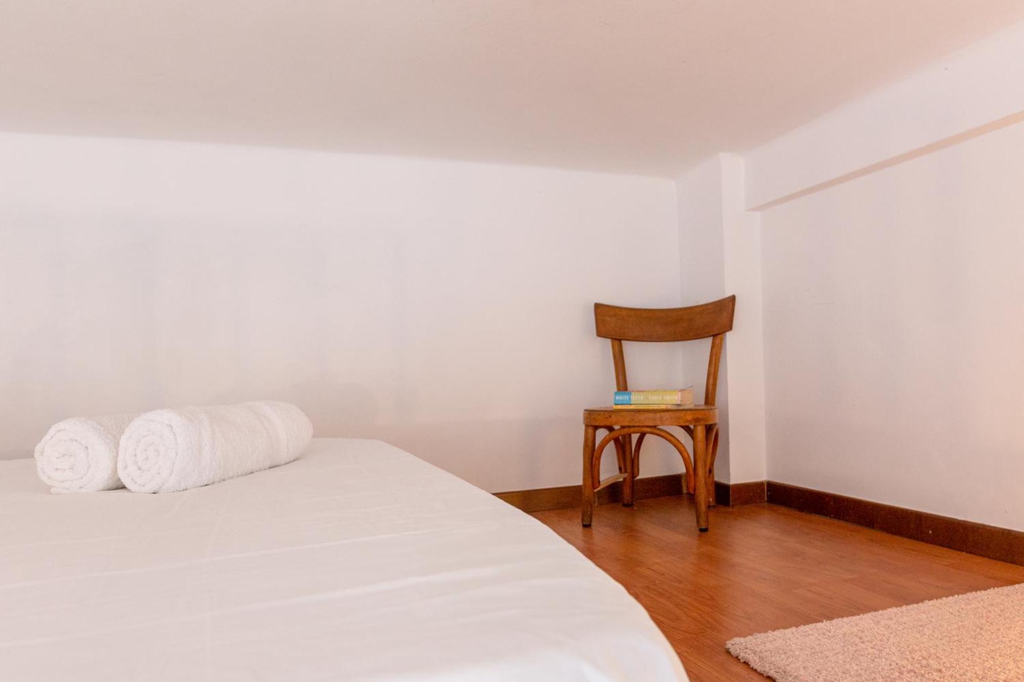 Soft Colors Exclusive Apartment - Navigli District - M2 Милан Экстерьер фото