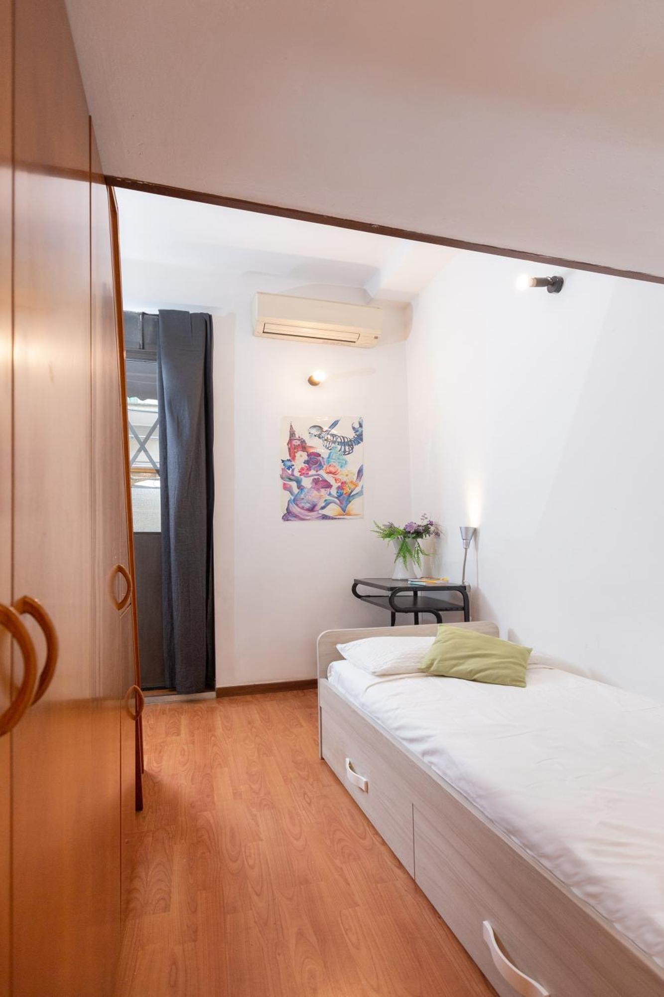 Soft Colors Exclusive Apartment - Navigli District - M2 Милан Экстерьер фото